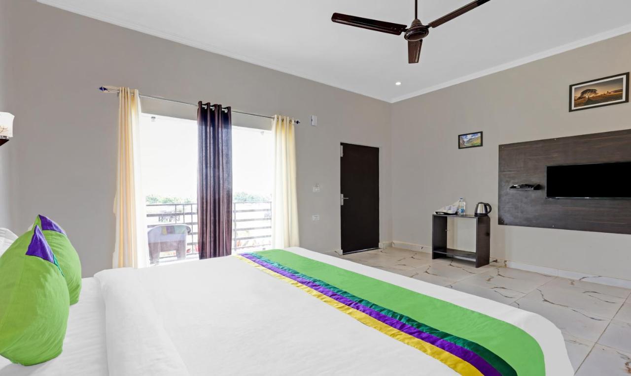 Treebo Kaira Resort With Pool View, 5 Km From Jim Corbett Jungle Safari Rāmnagar Exteriör bild