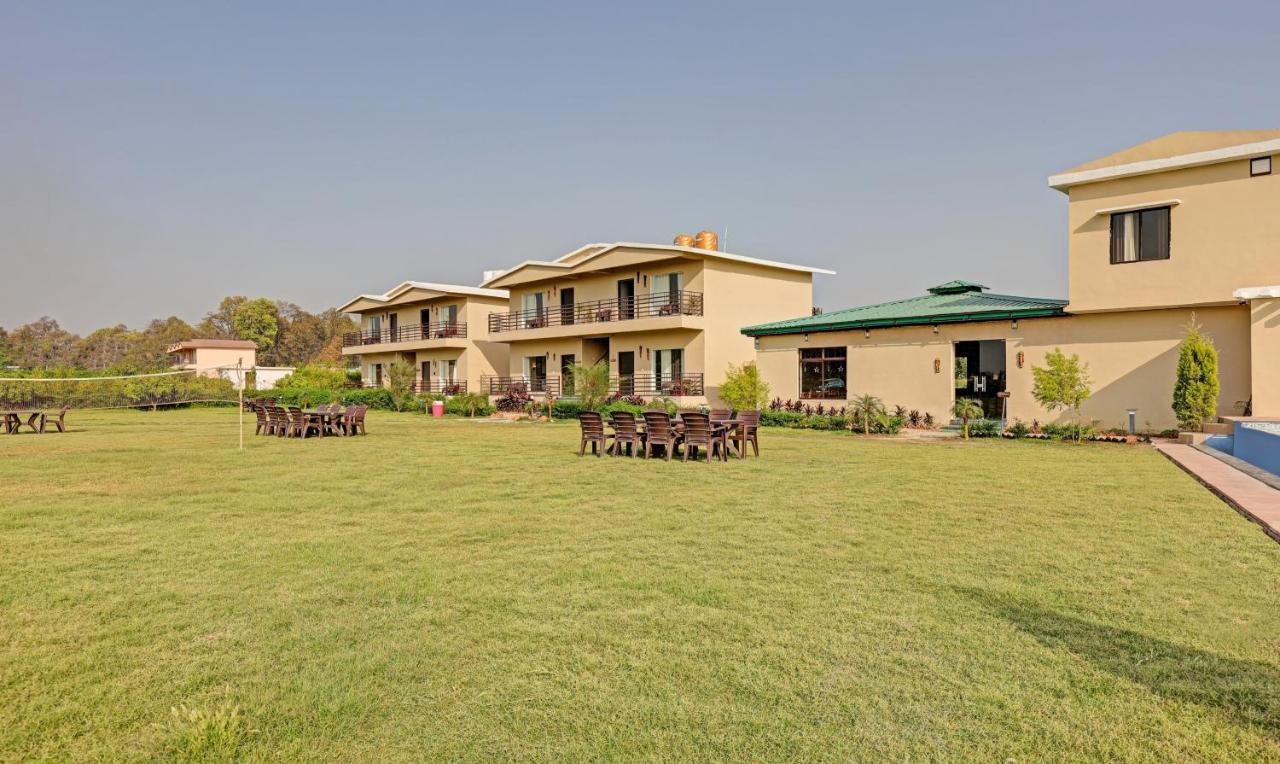 Treebo Kaira Resort With Pool View, 5 Km From Jim Corbett Jungle Safari Rāmnagar Exteriör bild